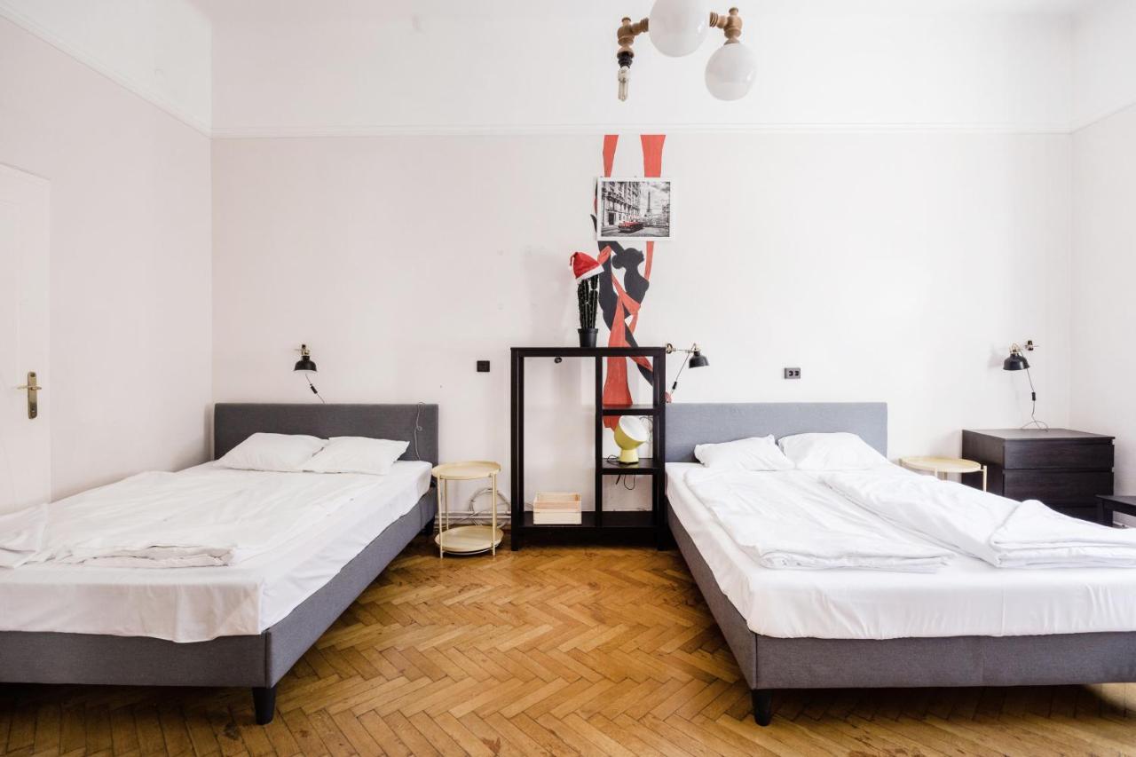 Downtown Circus Apartment Budapest Luaran gambar
