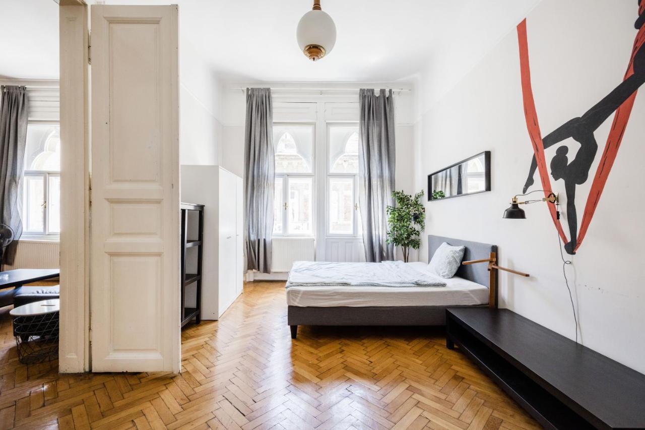 Downtown Circus Apartment Budapest Luaran gambar